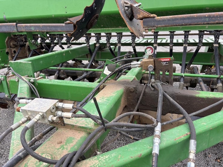 john-deere-750-image-4