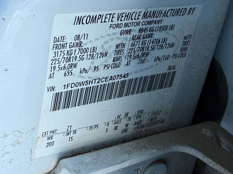 2012-ford-f550-image-32