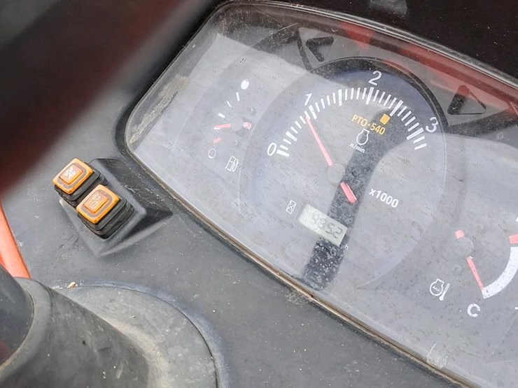 kubota-l3901-image-11