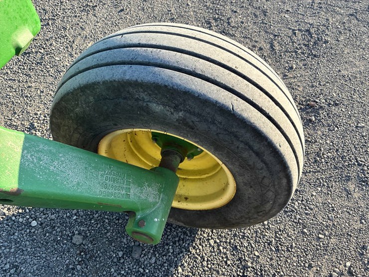 john-deere-2410-image-6