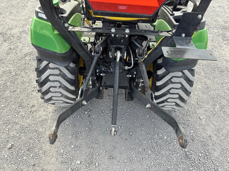 john-deere-1025r-image-21