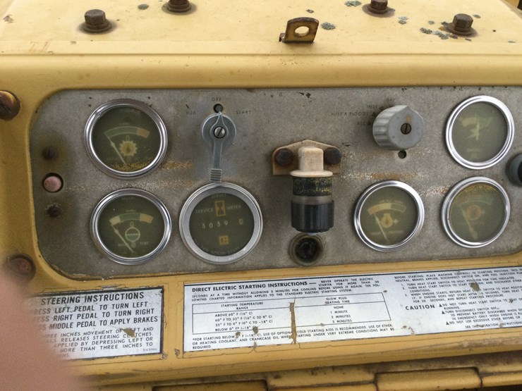 caterpillar-951-image-11