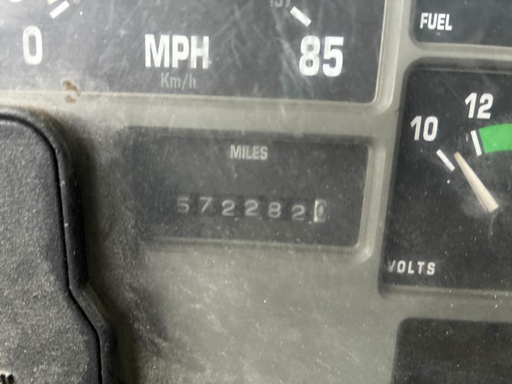 case-ih-8100-image-79