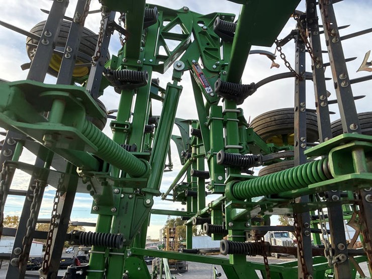 john-deere-2210-image-42