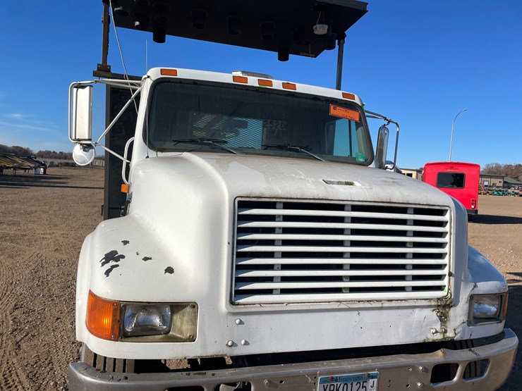 international-4700-image-6