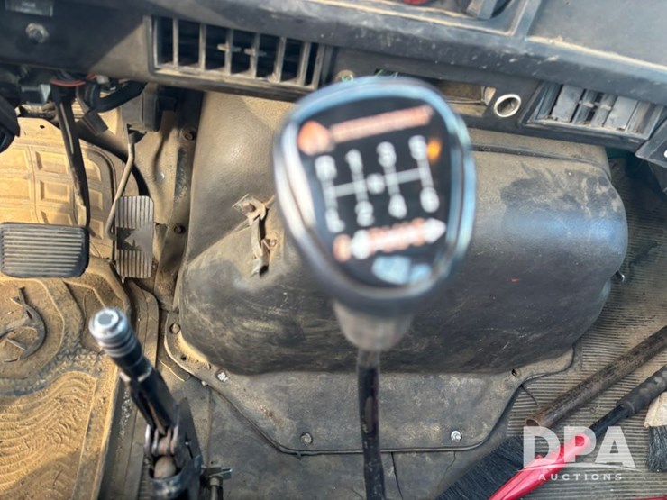 international-4700-image-83