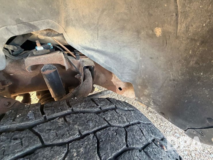 2003-chevrolet-silverado-2500hd-image-25