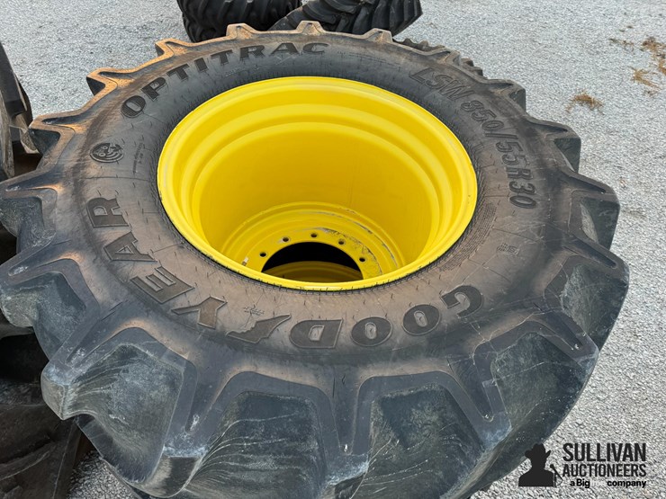 lsw-tires-&-rims-for-jd-8r-tractor-image-5