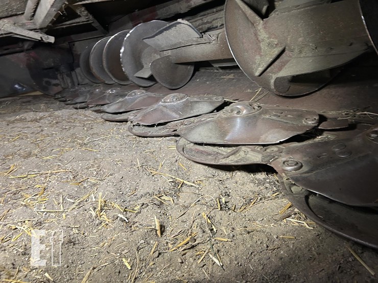 2018-case-ih-wd2504-image-47