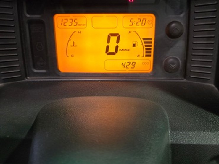 2012-john-deere-gator-image-27