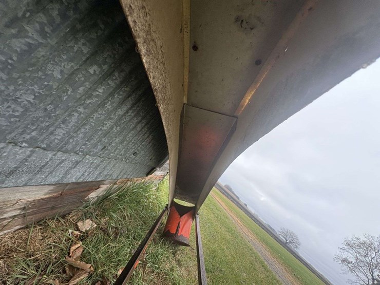 silo-unloader-discharge-chute,-fiberglass,-with-stainless-steel-liner,-for-20’-silo-image-4