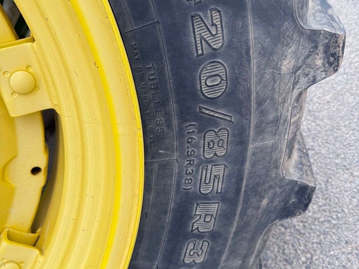 2012-john-deere-6115r-image-29