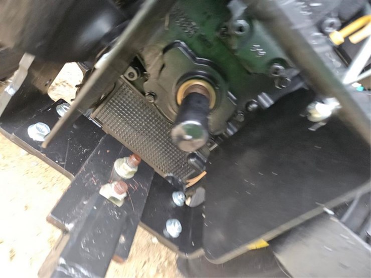 john-deere-1025-image-18