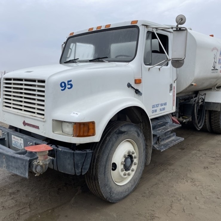 INTERNATIONAL 4900