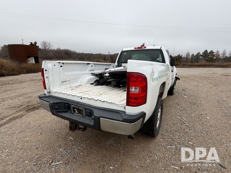 2012-chevrolet-2500hd-image-9