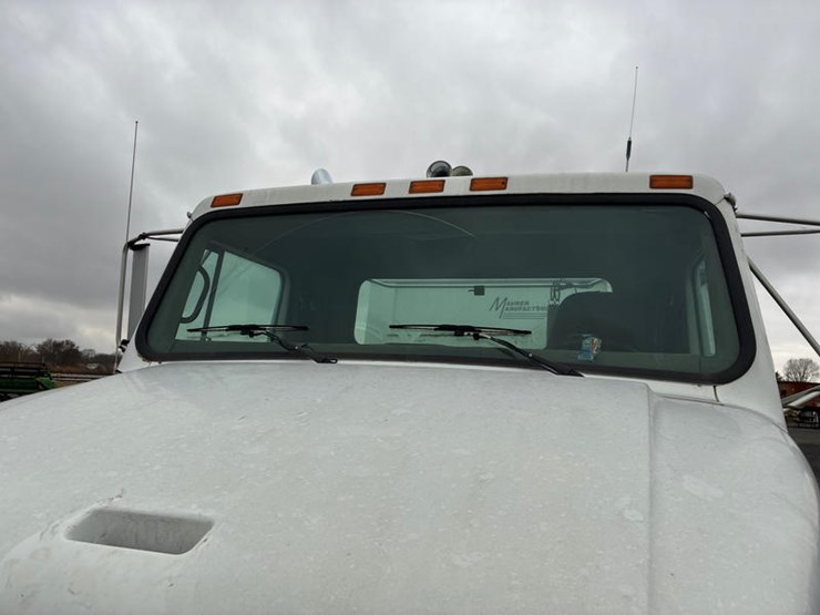 case-ih-8100-image-13