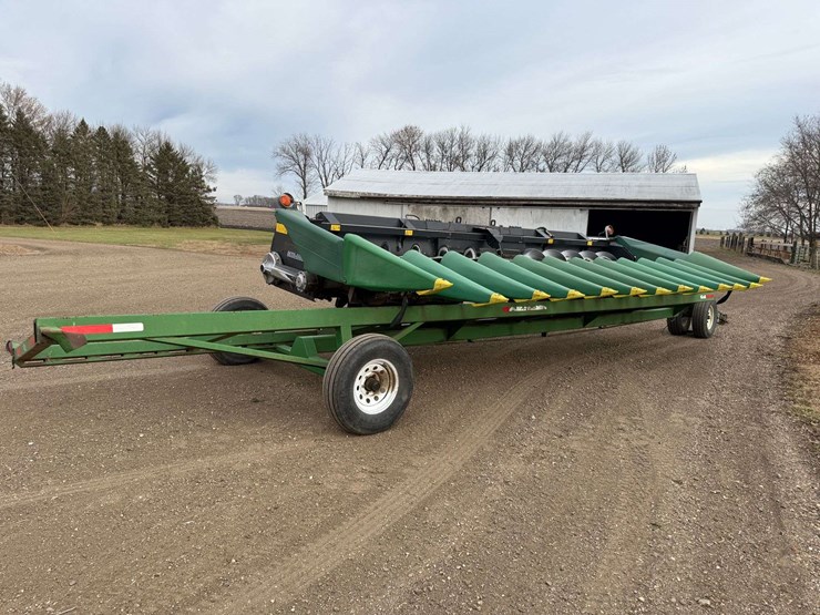 2004-geringhoff-12-row-20”-roto-disc-chopping-head,-comes-with-a-mauer-header-trailer,-stationary,-r-image-1