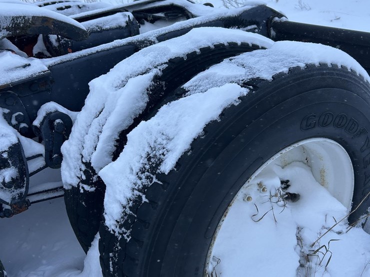 1994-ford-lta9000-image-9