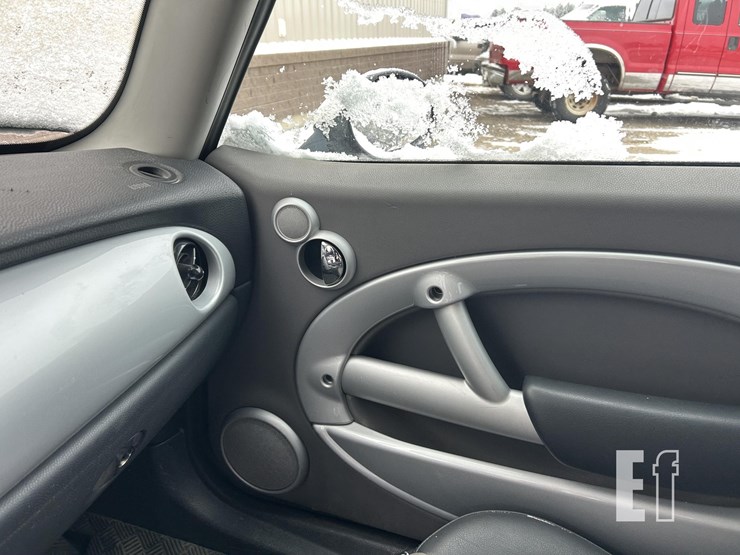 2005-mini-coop-image-16