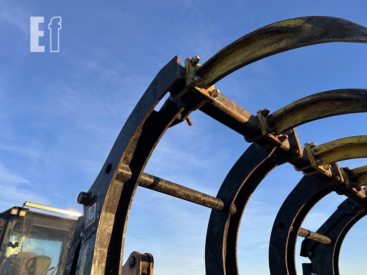 2014-case-721f-xr-image-61