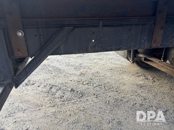 international-4700-image-43