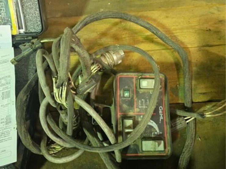 2002-gehl-1285-image-44