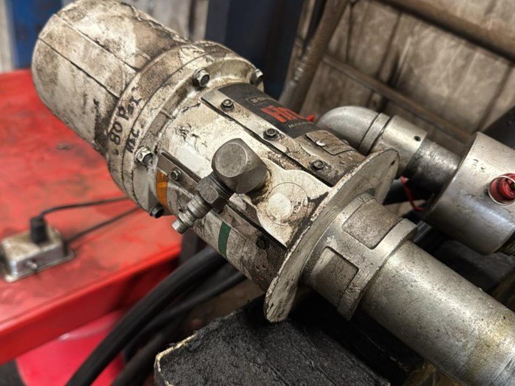 #163-•-barrel-oil-pump-system*-image-2