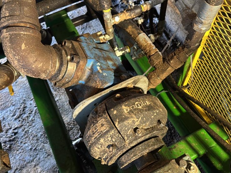 #131-•-part-of-entirety!-jack-shaft,-pumps-reservoirs,-and-main-frame,-gear-flow-divider,-99-gallon-capacity-image-5