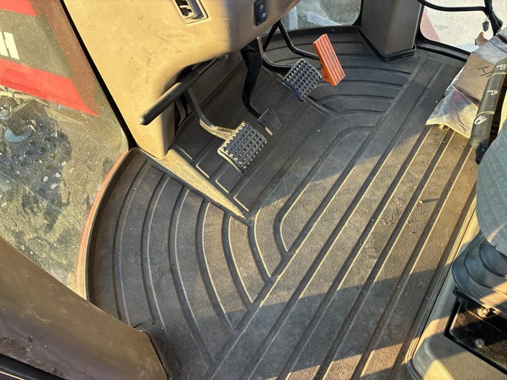 case-ih-275-image-68