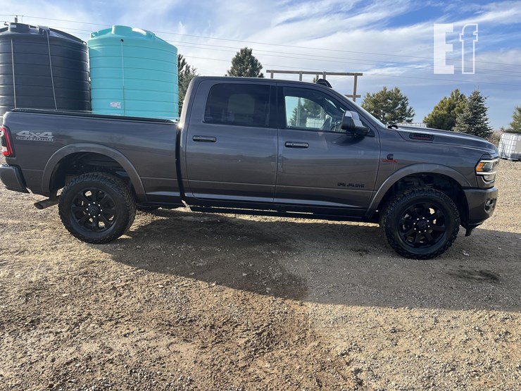 ram-2500-laramie-image-5