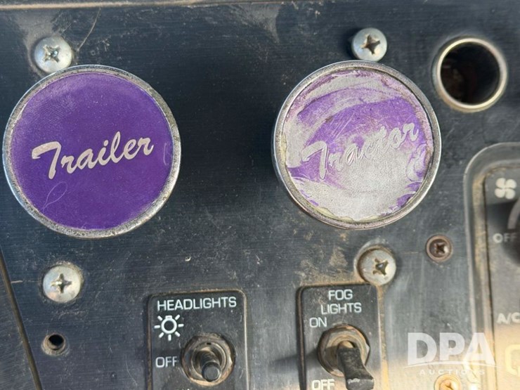 1997-volvo-f16-image-79