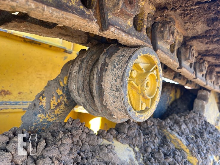 2013-deere-650k-lgp-image-10