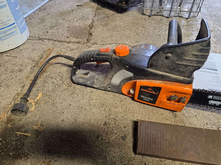 remington-rm1645-electric-chain-saw,-16”-bar-image-4