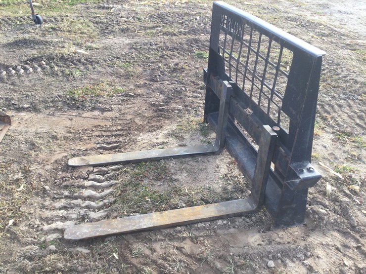 #4562-•-pallet-forks-image-3