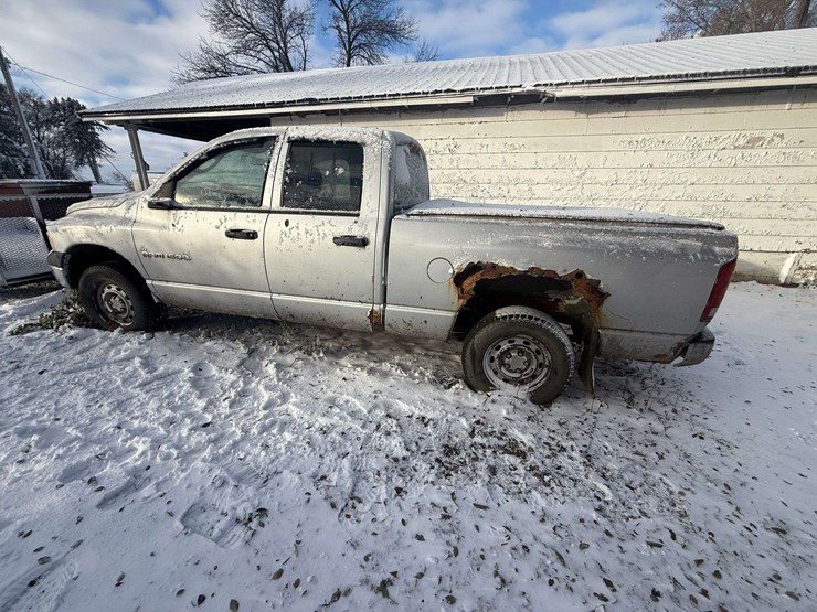 2004-dodge-ram-1500-image-8
