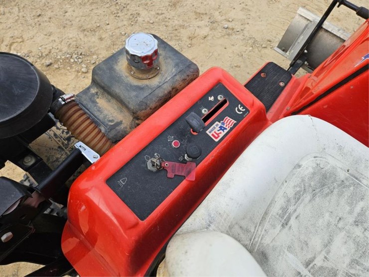 #3036-•-smithco-super-star-sand-trap-rake-image-22