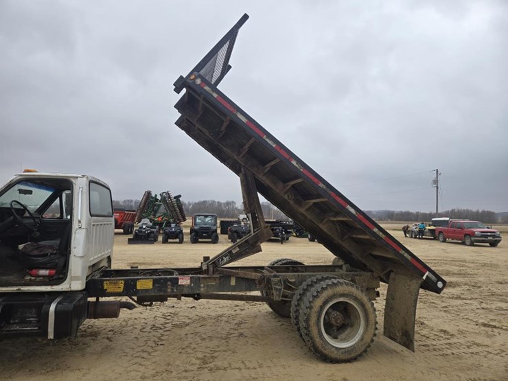 1996-ford-f700-image-18