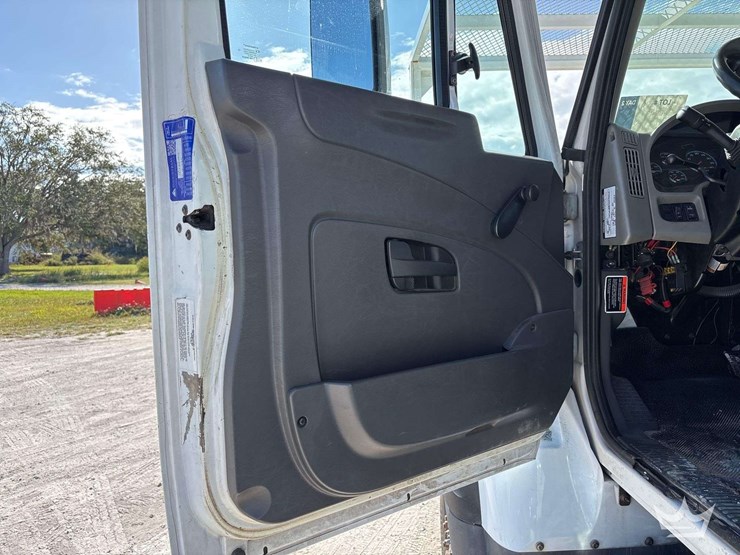 2013-international-workstar-7400-image-52