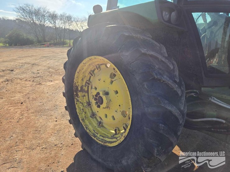 john-deere-3155-image-12