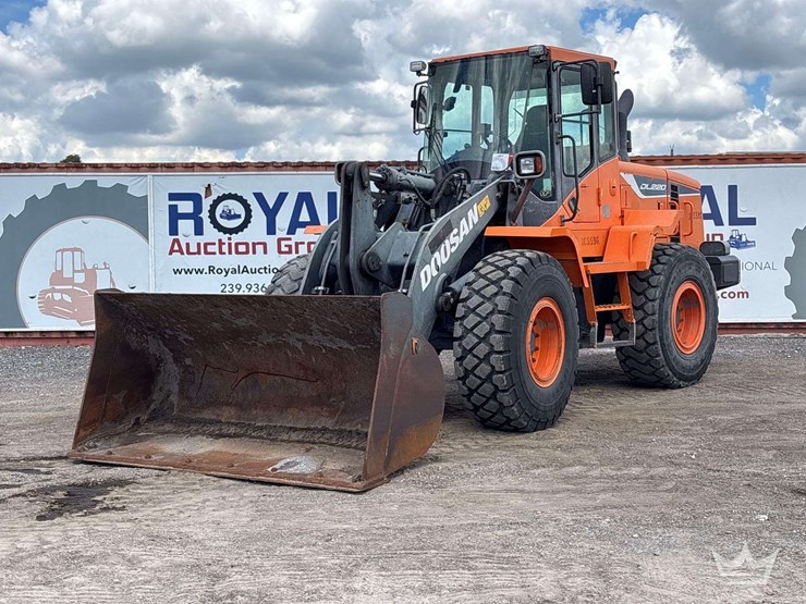 2018-doosan-dl220-5-image-1