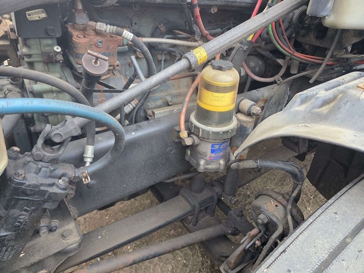 2007-freightliner-cl120-day-cab-semi,-978,000-miles,-detroit-series-60-–-14l-engine,-515hp,-10-speed-image-68