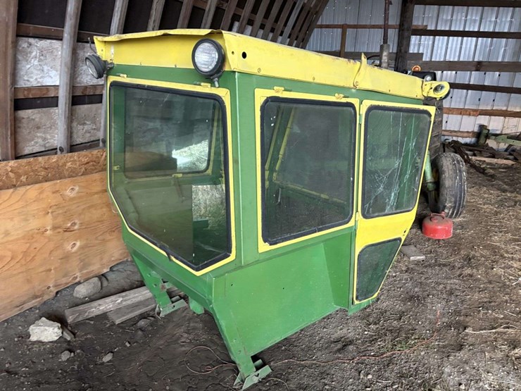 john-deere-3010-image-3