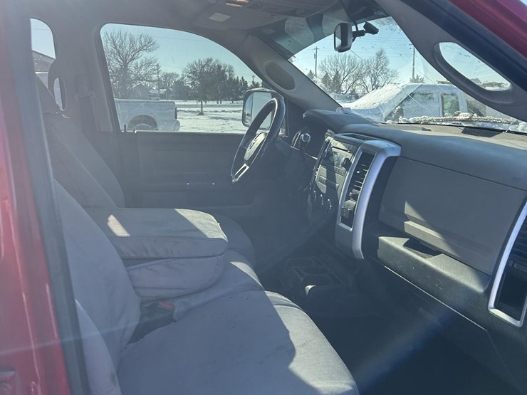 2012-ram-2500-big-horn-image-46