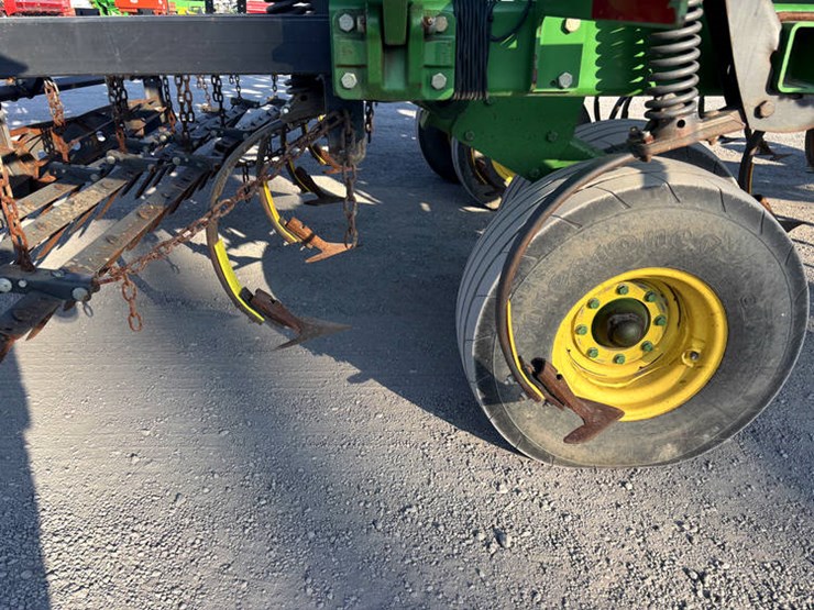 john-deere-2210-image-20