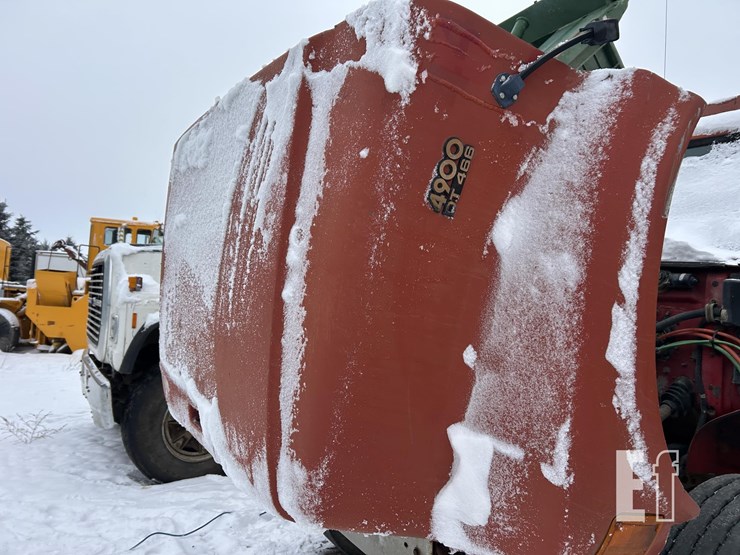 1995-international-4900-image-40