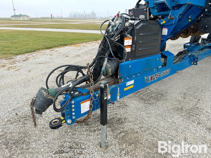 2012-kinze-3660-image-8