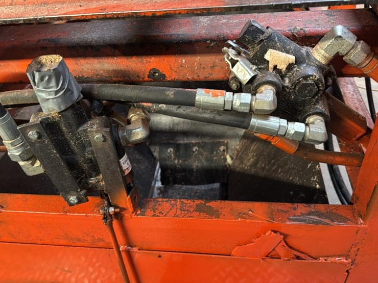 #108-•-chop-saw-image-9