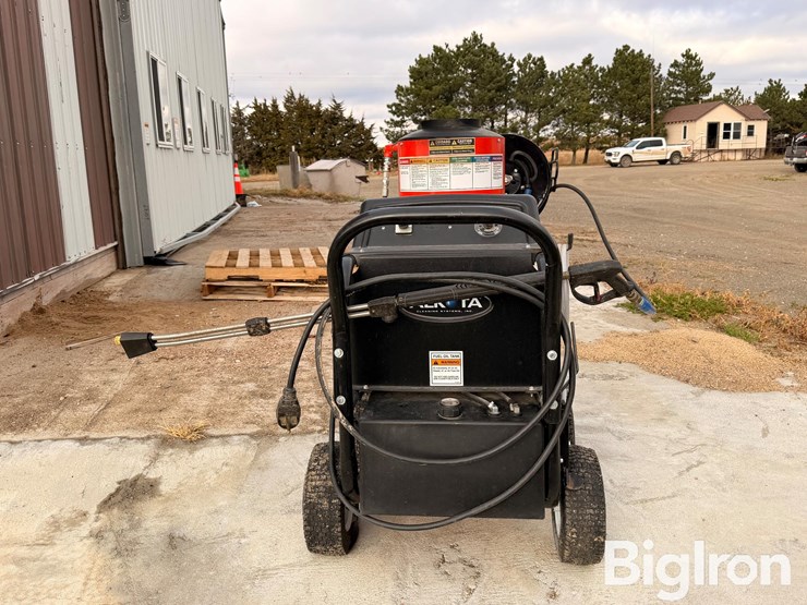 alkota-420x4-industrial-hot-water-pressure-washer-image-6