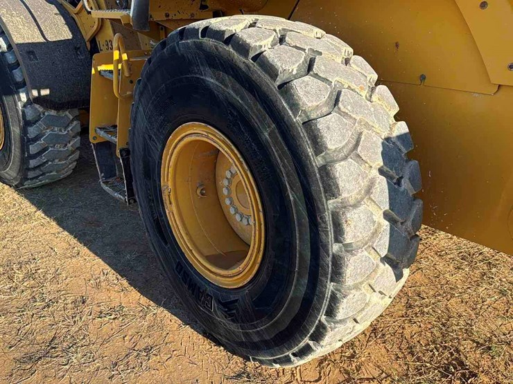 caterpillar-930m-image-14