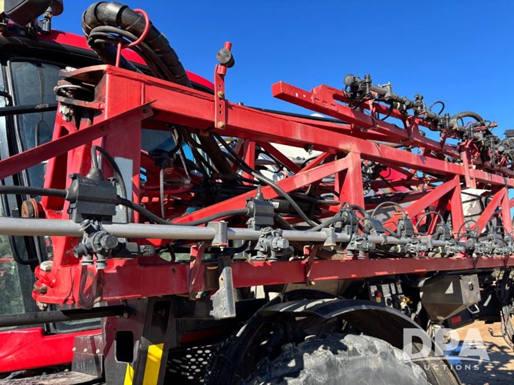 case-ih-patriot-4440-image-83